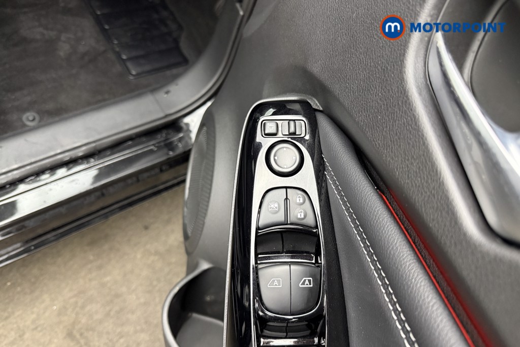 Nissan Juke Tekna Automatic Petrol SUV - Stock Number (1596702) - 14th supplementary image