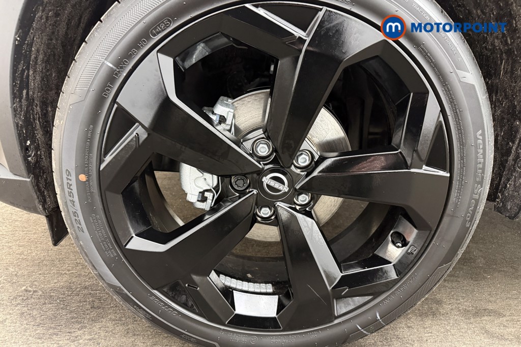 Nissan Juke Tekna Automatic Petrol SUV - Stock Number (1596702) - 1st supplementary image