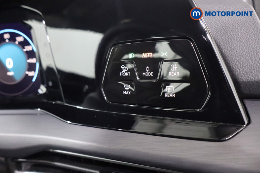 Volkswagen Golf Style Automatic Petrol Hatchback - Stock Number (1596925) - 16th supplementary image