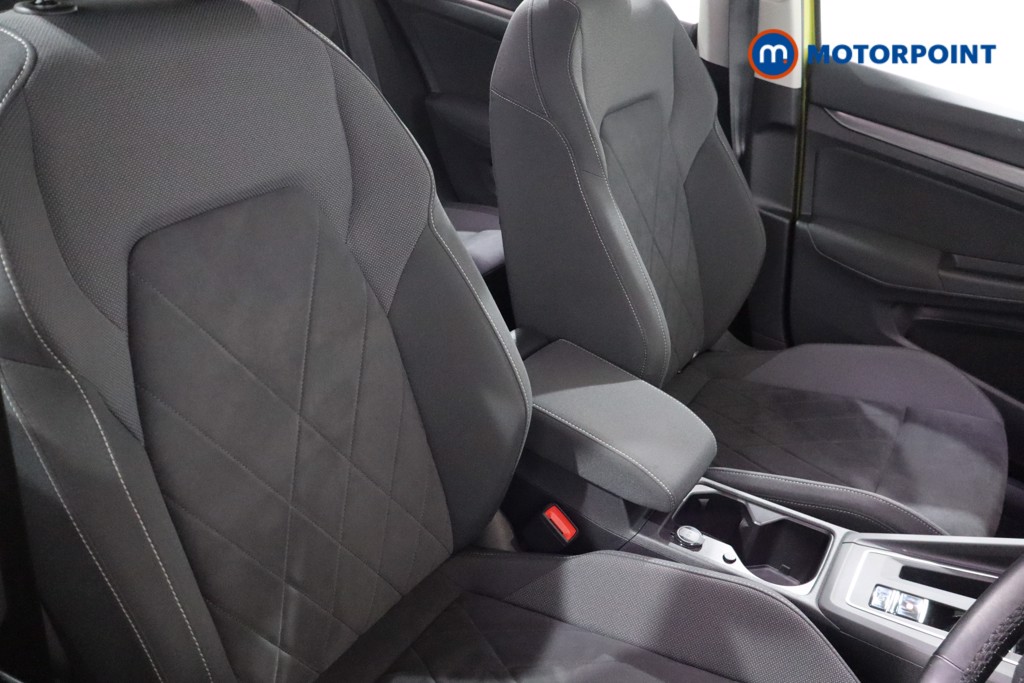 Volkswagen Golf Style Automatic Petrol Hatchback - Stock Number (1596925) - 23rd supplementary image