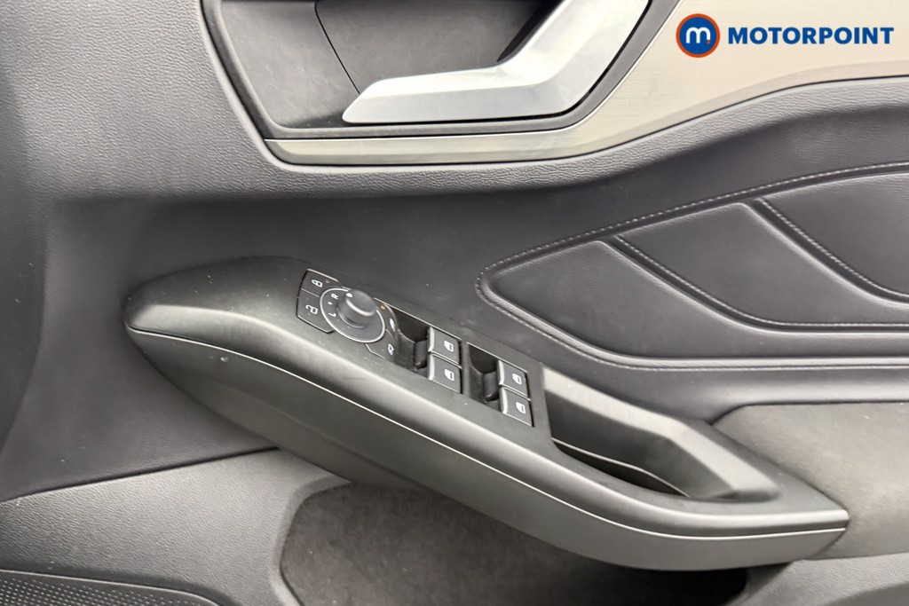 Ford Focus Titanium X Manual Petrol Hatchback - Stock Number (1596926) - 15th supplementary image