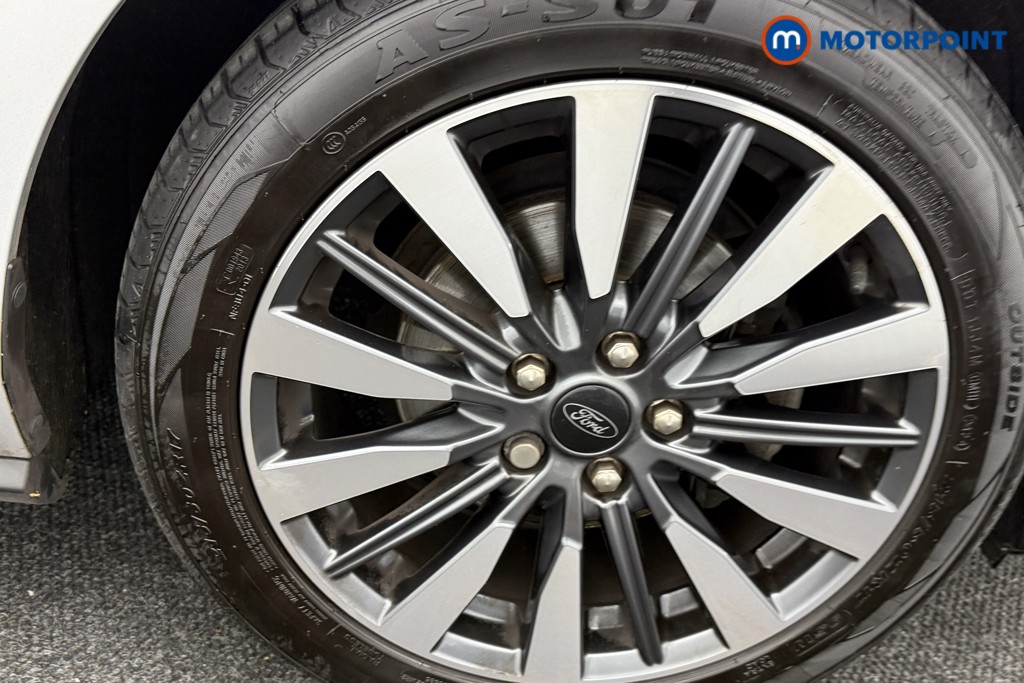 Ford Focus Titanium X Manual Petrol Hatchback - Stock Number (1596926) - 33rd supplementary image