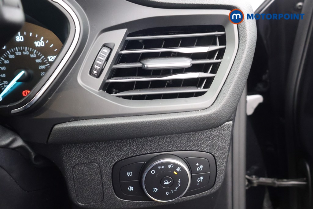 Ford Focus Active Manual Petrol Hatchback - Stock Number (1597303) - 7th supplementary image