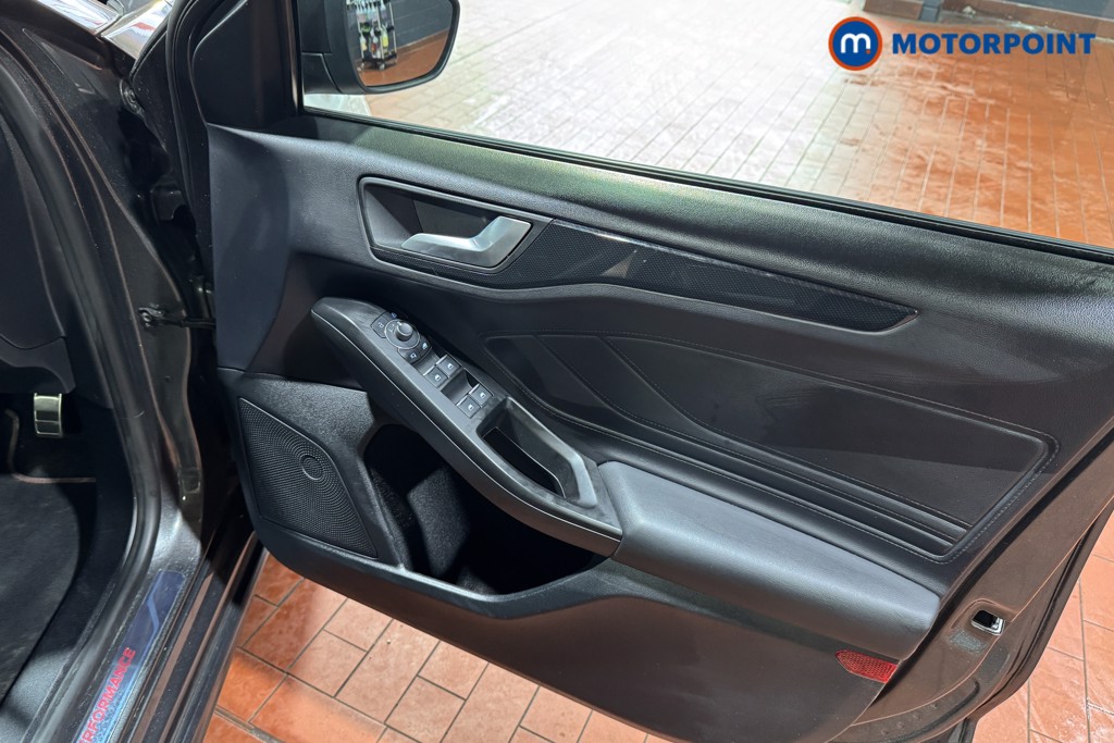 Ford Focus ST Automatic Petrol Hatchback - Stock Number (1597548) - 7th supplementary image