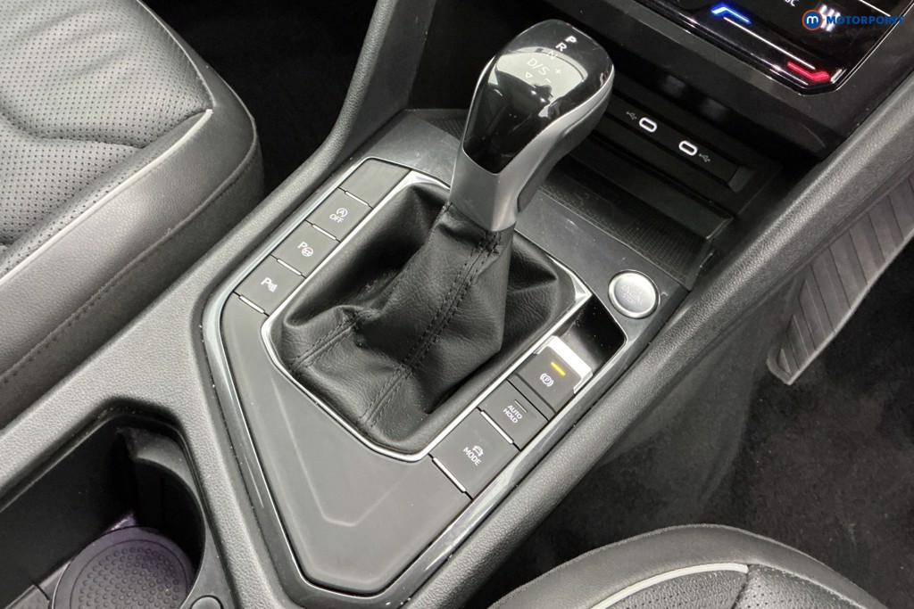Volkswagen Tiguan Allspace Elegance Automatic Petrol SUV - Stock Number (1598236) - 15th supplementary image