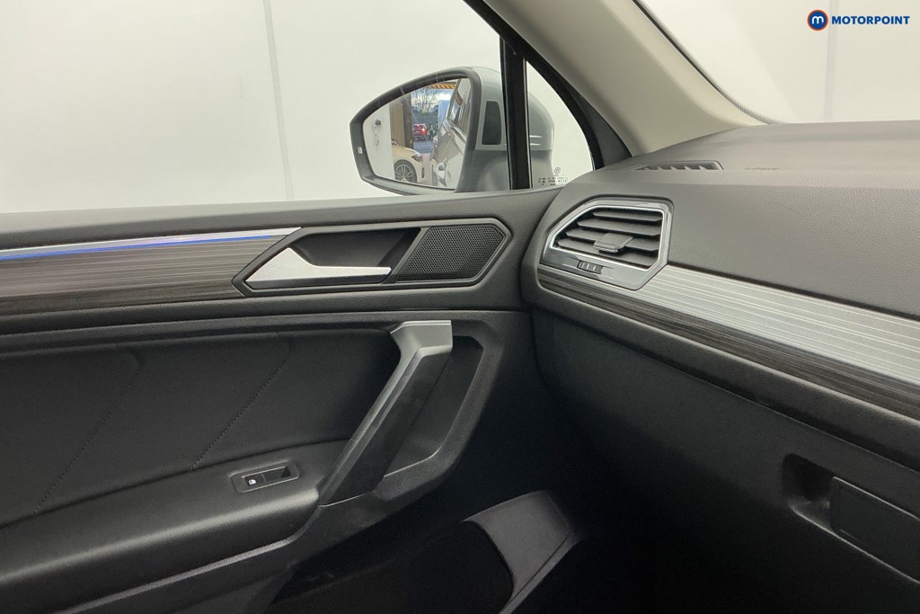 Volkswagen Tiguan Allspace Elegance Automatic Petrol SUV - Stock Number (1598236) - 18th supplementary image