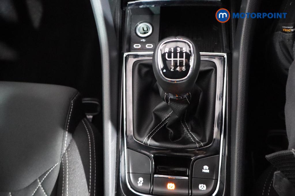 Skoda Karoq Sportline Edition Manual Petrol SUV - Stock Number (1598630) - 3rd supplementary image
