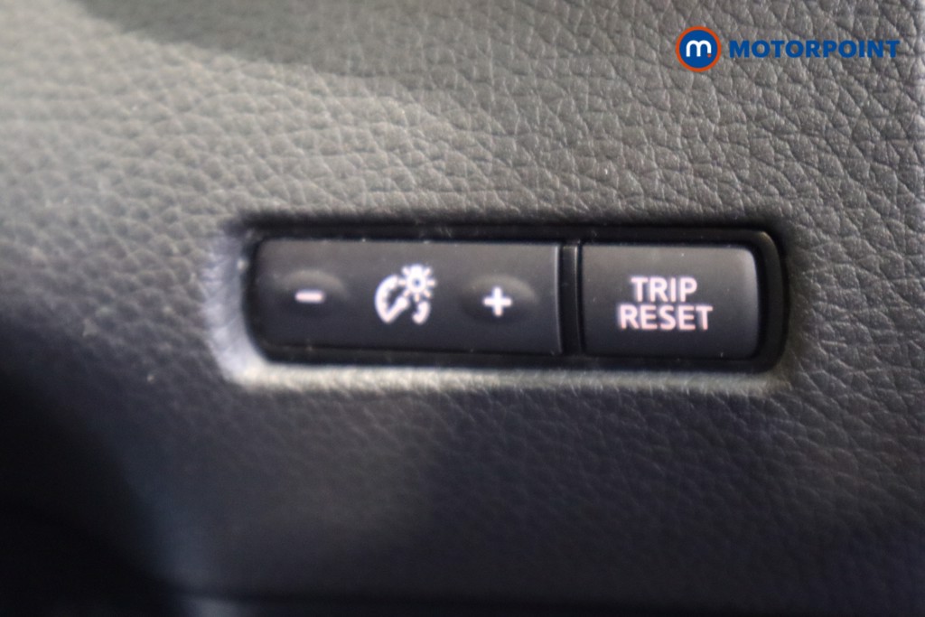 Nissan Qashqai Acenta Premium Manual Diesel SUV - Stock Number (1598895) - 13th supplementary image