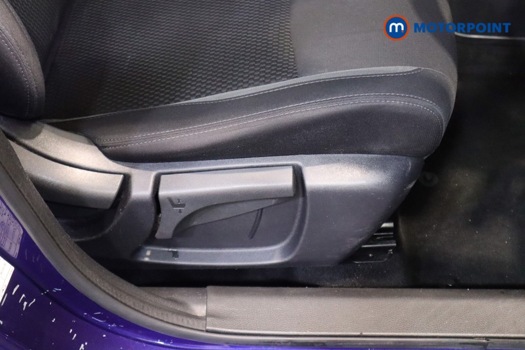 Nissan Qashqai Acenta Premium Manual Diesel SUV - Stock Number (1598895) - 17th supplementary image