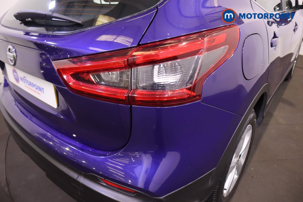 Nissan Qashqai Acenta Premium Manual Diesel SUV - Stock Number (1598895) - 27th supplementary image