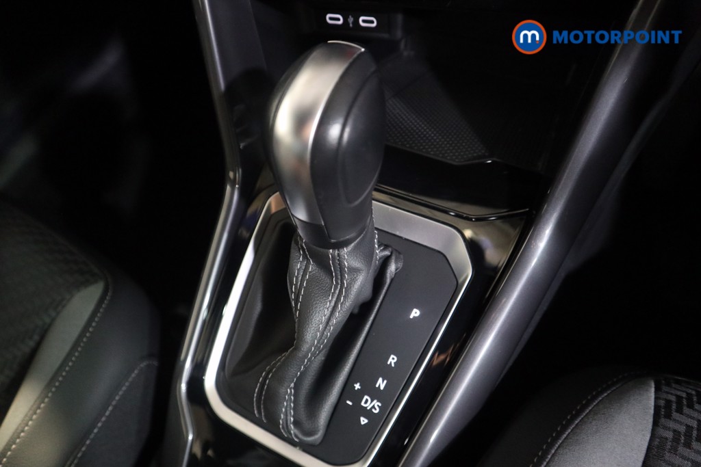 Volkswagen T-Roc R-Line Automatic Petrol SUV - Stock Number (1598923) - 9th supplementary image