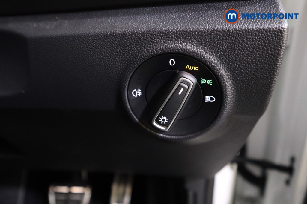 Volkswagen T-Roc R-Line Automatic Diesel SUV - Stock Number (1598933) - 11th supplementary image