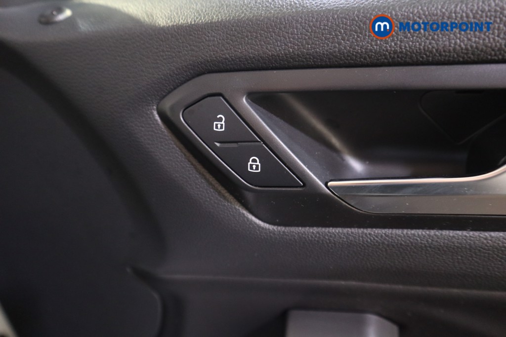 Volkswagen T-Roc R-Line Automatic Diesel SUV - Stock Number (1598933) - 12th supplementary image