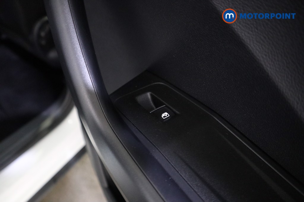 Volkswagen T-Roc R-Line Automatic Diesel SUV - Stock Number (1598933) - 20th supplementary image