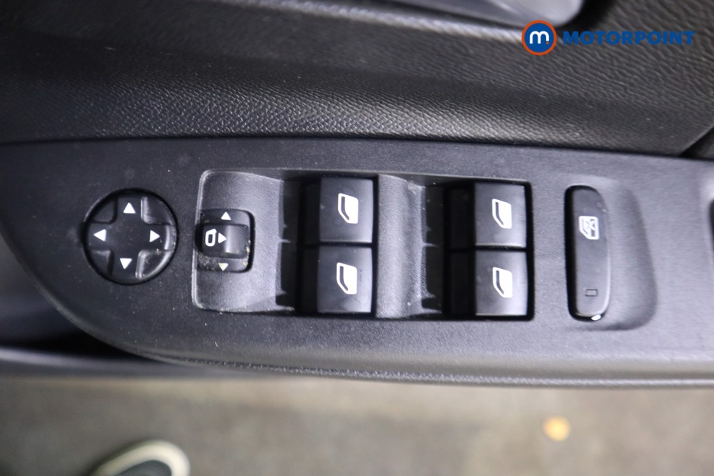 Vauxhall Corsa Elite Edition Manual Petrol Hatchback - Stock Number (1599122) - 8th supplementary image