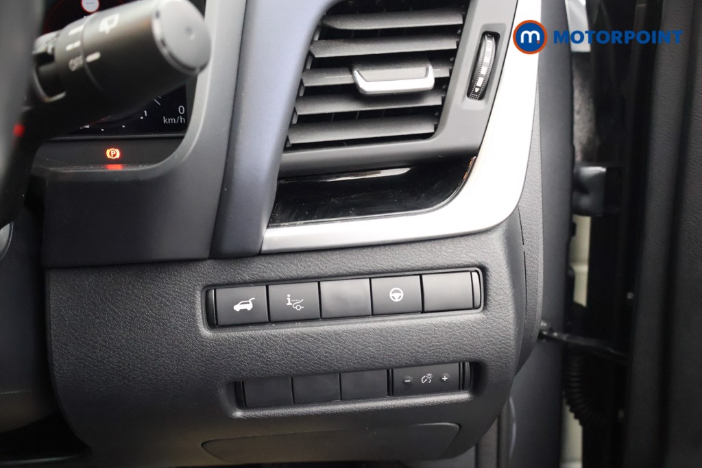 Nissan Qashqai Tekna Automatic Petrol-Electric Hybrid SUV - Stock Number (1599223) - 7th supplementary image