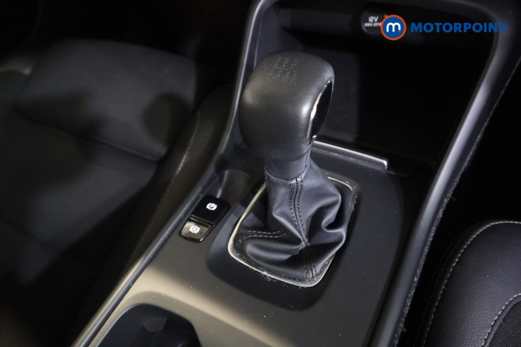 Volvo Xc40 Momentum Pro Manual Petrol SUV - Stock Number (1599241) - 9th supplementary image