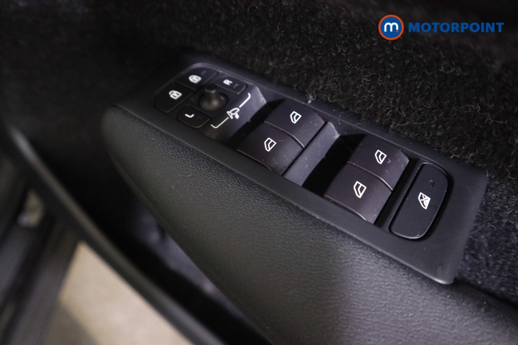 Volvo Xc40 Momentum Pro Manual Petrol SUV - Stock Number (1599241) - 10th supplementary image