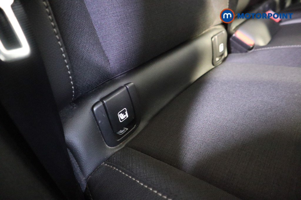 Volvo Xc40 Momentum Pro Manual Petrol SUV - Stock Number (1599241) - 15th supplementary image