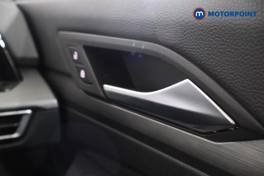 Volkswagen Golf Style Edition Manual Petrol Hatchback - Stock Number (1599290) - 10th supplementary image