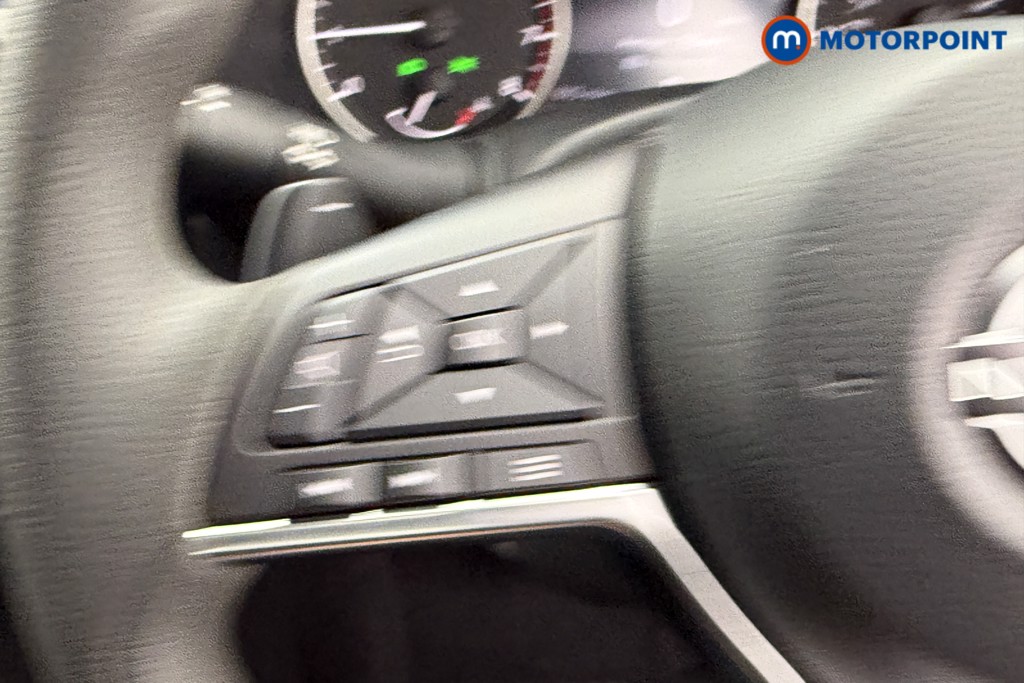 Nissan Juke Acenta Premium Automatic Petrol SUV - Stock Number (1599447) - 10th supplementary image