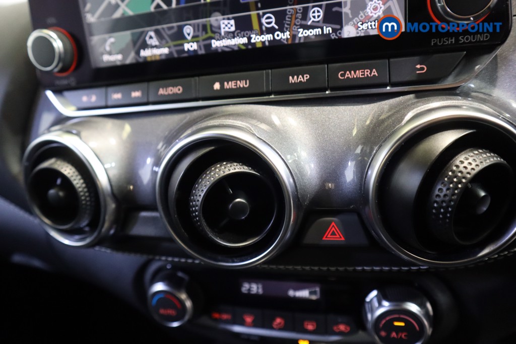 Nissan Juke N-Connecta Automatic Petrol SUV - Stock Number (1599453) - 5th supplementary image