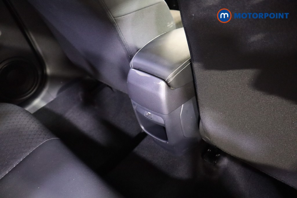 Nissan Juke N-Connecta Automatic Petrol SUV - Stock Number (1599453) - 20th supplementary image