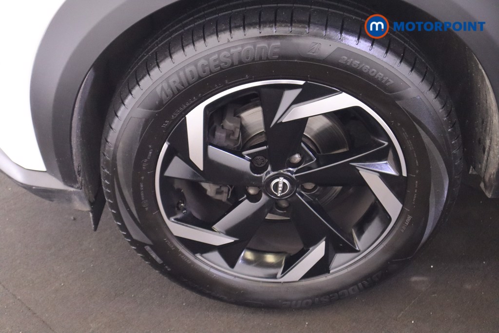 Nissan Juke N-Connecta Automatic Petrol SUV - Stock Number (1599453) - 24th supplementary image