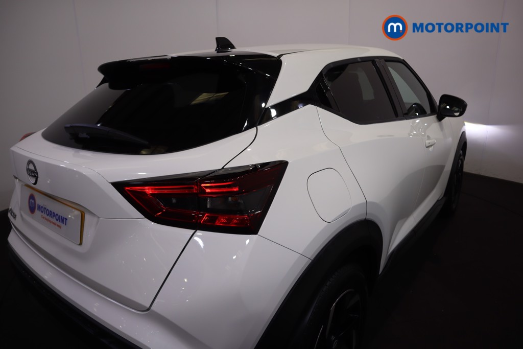 Nissan Juke N-Connecta Automatic Petrol SUV - Stock Number (1599453) - 28th supplementary image