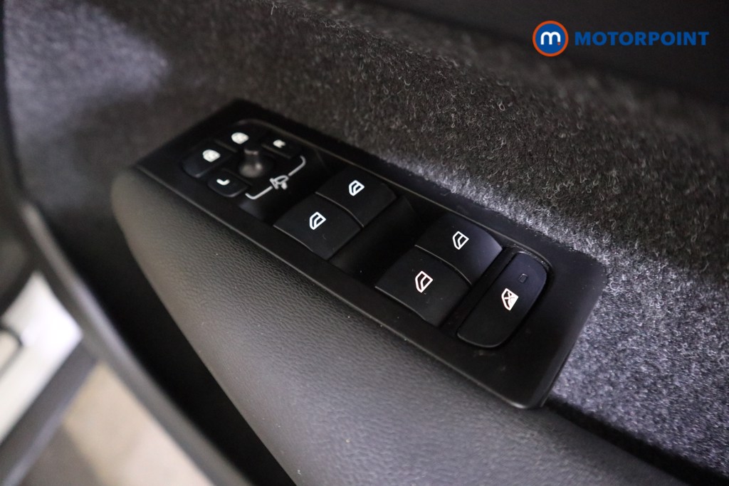 Volvo Xc40 Inscription Pro Automatic Petrol Plug-In Hybrid SUV - Stock Number (1600013) - 10th supplementary image