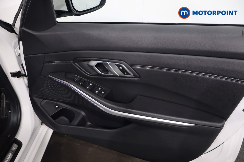 BMW 3 Series M Sport Automatic Petrol Plug-In Hybrid Saloon - Stock Number (1600054) - 24th supplementary image