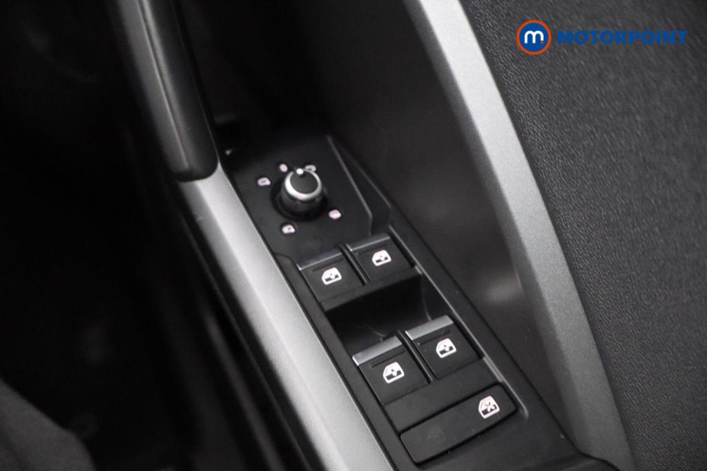 Audi Q3 S Line Automatic Petrol Plug-In Hybrid SUV - Stock Number (1600096) - 13th supplementary image