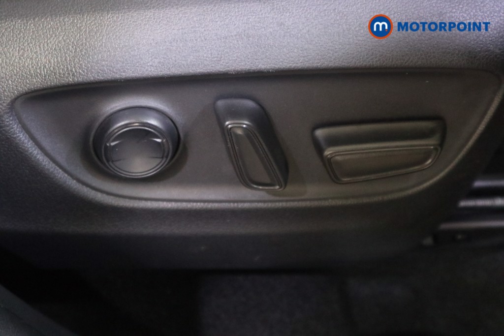 Toyota Rav4 Dynamic Automatic Petrol-Electric Hybrid SUV - Stock Number (1600107) - 9th supplementary image