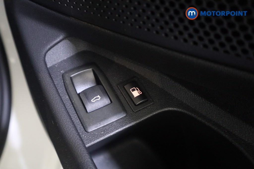 BMW 3 Series M Sport Automatic Petrol Plug-In Hybrid Estate - Stock Number (1600126) - 11th supplementary image