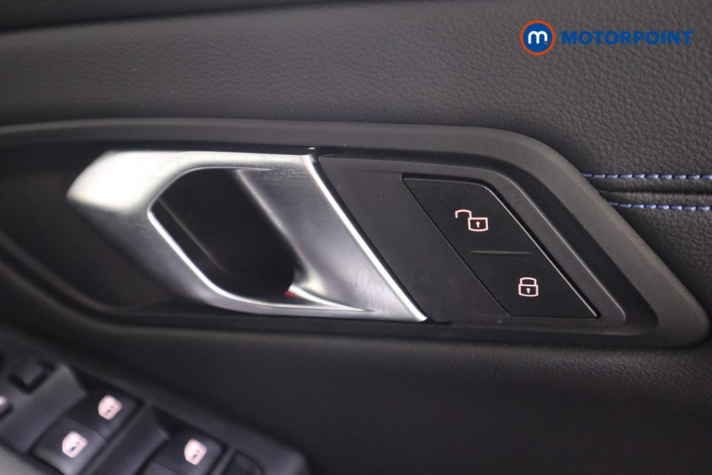 BMW 3 Series M Sport Automatic Petrol Plug-In Hybrid Estate - Stock Number (1600126) - 13th supplementary image