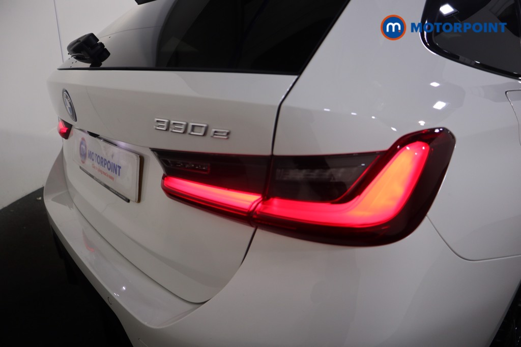 BMW 3 Series M Sport Automatic Petrol Plug-In Hybrid Estate - Stock Number (1600126) - 30th supplementary image