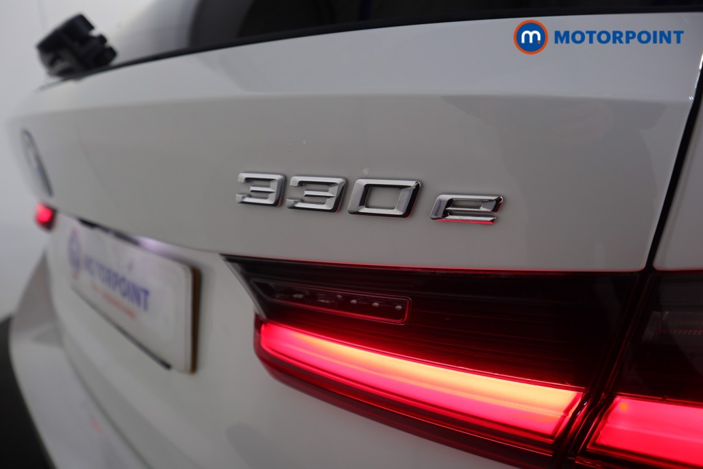 BMW 3 Series M Sport Automatic Petrol Plug-In Hybrid Estate - Stock Number (1600126) - 31st supplementary image