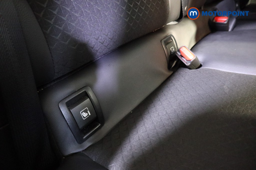 Nissan Juke N-Connecta Automatic Petrol SUV - Stock Number (1600264) - 17th supplementary image