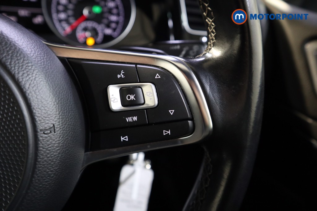 Volkswagen Golf R-Line Automatic Diesel Hatchback - Stock Number (1600378) - 4th supplementary image