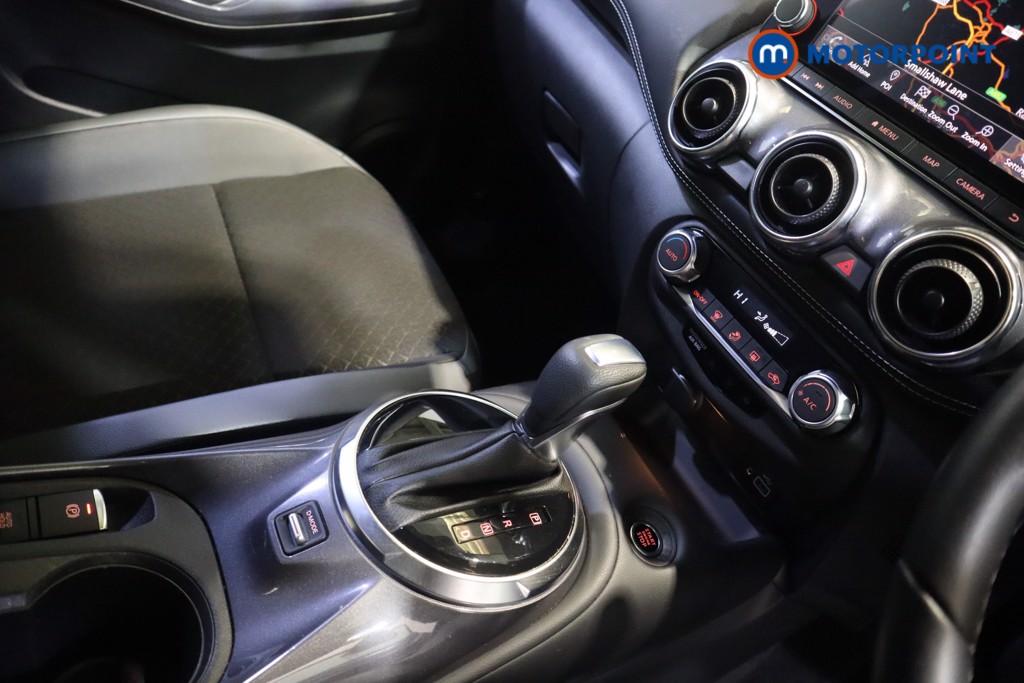 Nissan Juke N-Connecta Automatic Petrol SUV - Stock Number (1600667) - 8th supplementary image