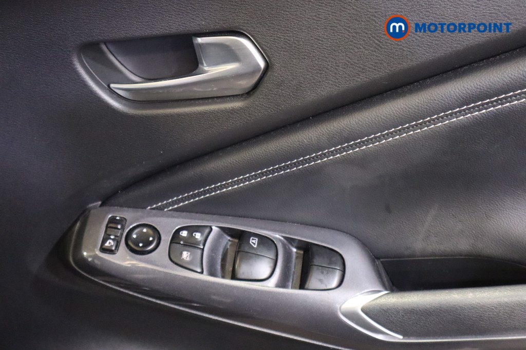 Nissan Juke N-Connecta Automatic Petrol SUV - Stock Number (1600667) - 11th supplementary image