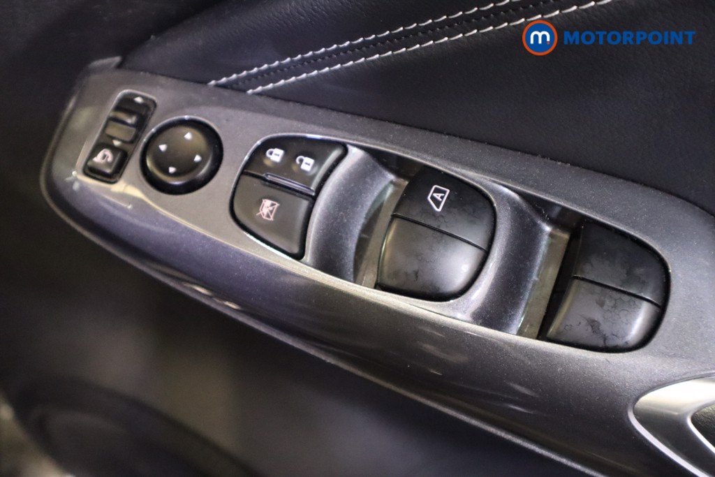 Nissan Juke N-Connecta Automatic Petrol SUV - Stock Number (1600667) - 12th supplementary image