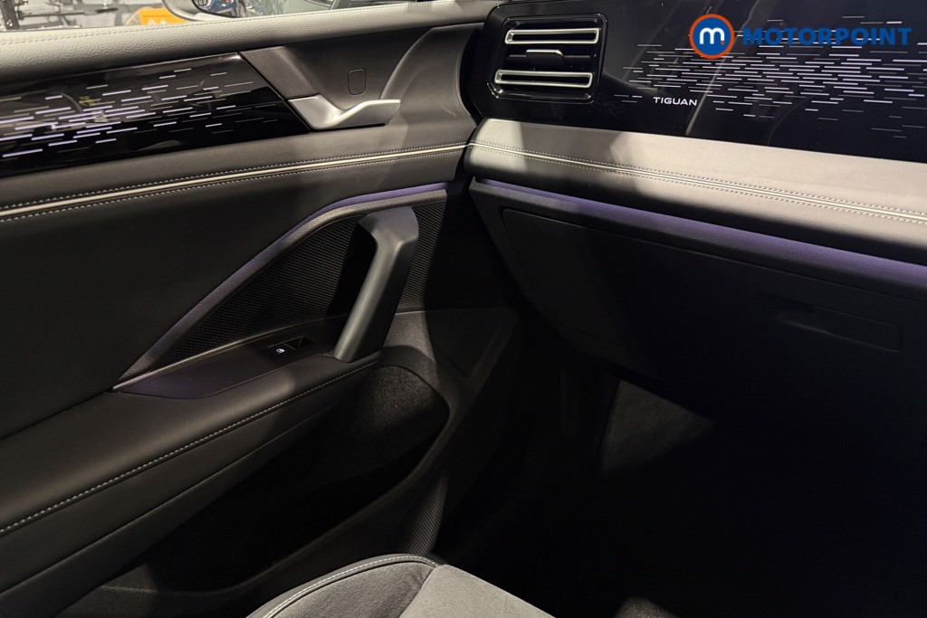 Volkswagen Tiguan Elegance Automatic Petrol SUV - Stock Number (1600909) - 15th supplementary image