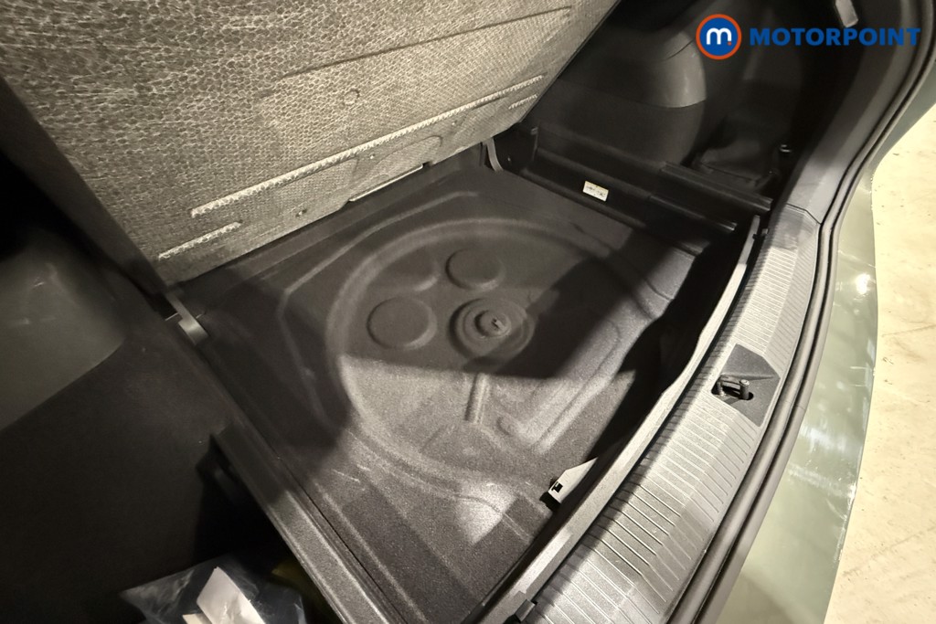 Volkswagen Tiguan Elegance Automatic Petrol SUV - Stock Number (1600909) - 28th supplementary image