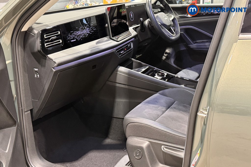 Volkswagen Tiguan Elegance Automatic Petrol SUV - Stock Number (1600909) - 31st supplementary image