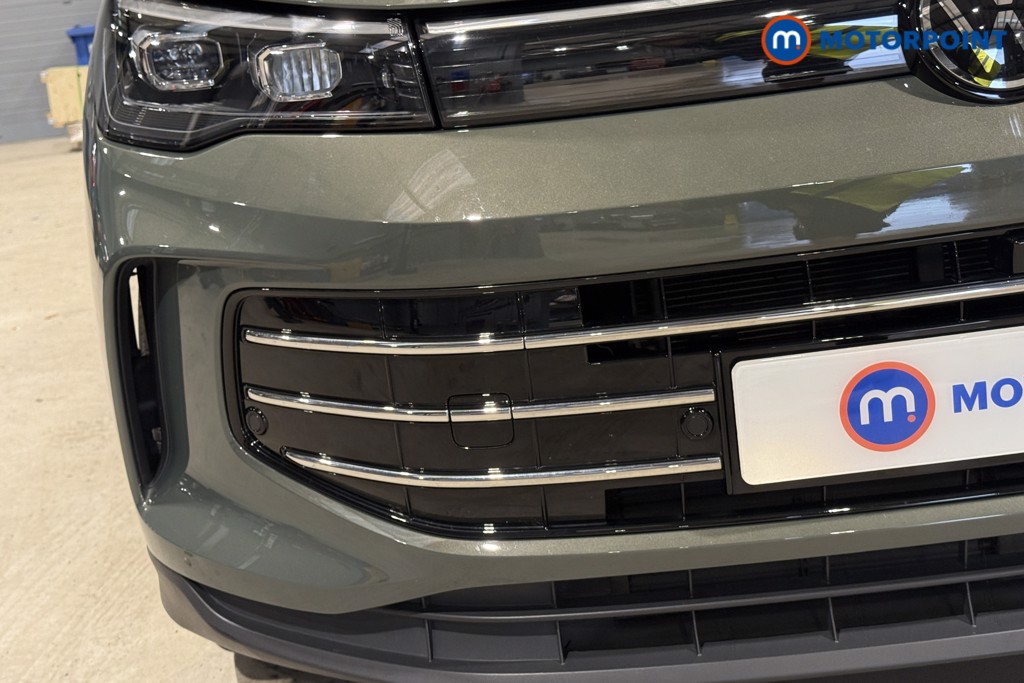 Volkswagen Tiguan Elegance Automatic Petrol SUV - Stock Number (1600909) - 42nd supplementary image