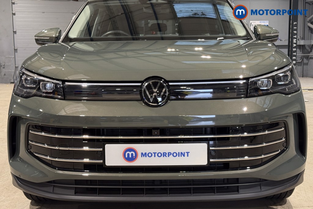 Volkswagen Tiguan Elegance Automatic Petrol SUV - Stock Number (1600909) - 43rd supplementary image