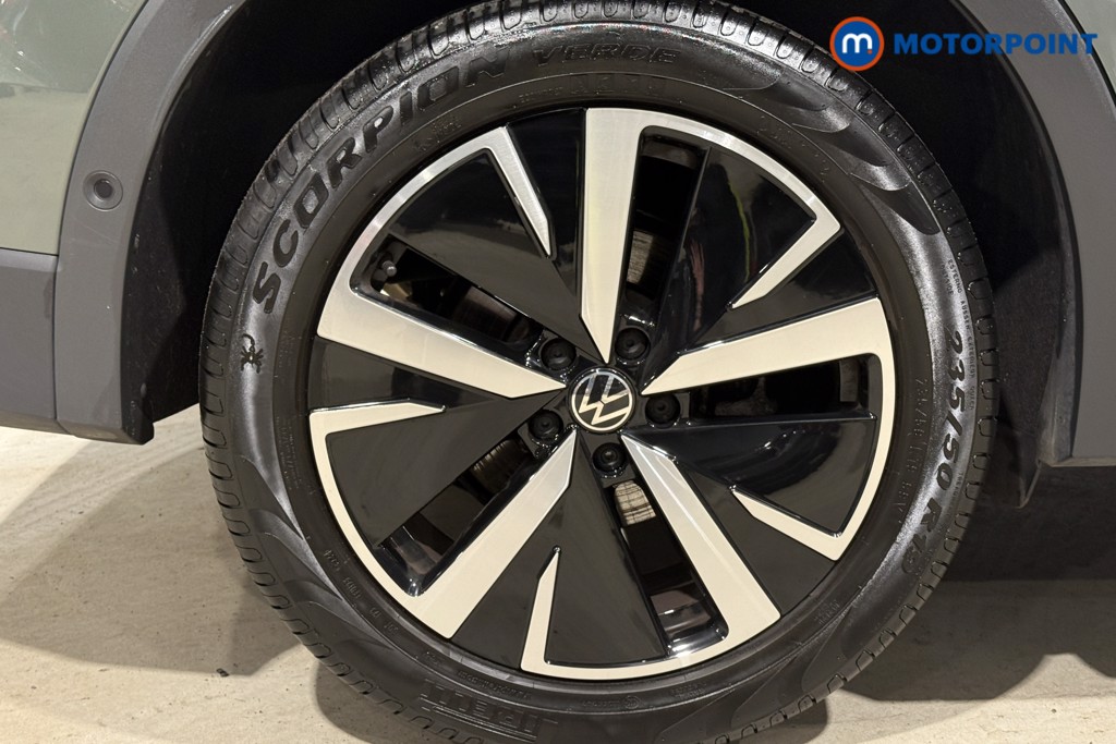 Volkswagen Tiguan Elegance Automatic Petrol SUV - Stock Number (1600909) - 46th supplementary image