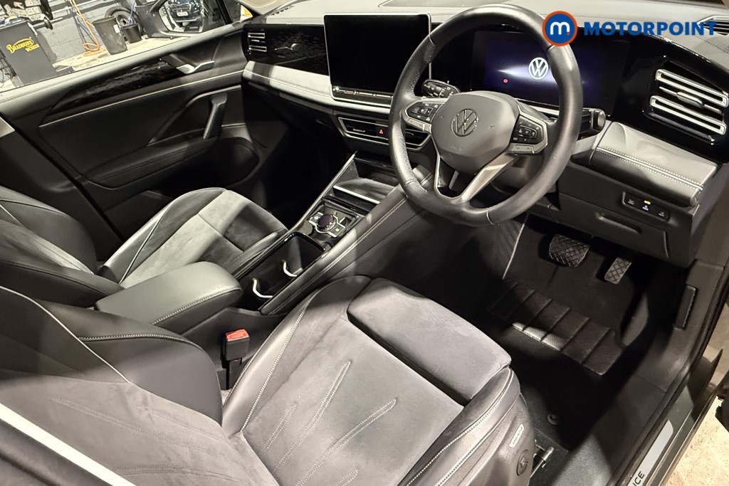 Volkswagen Tiguan Elegance Automatic Petrol SUV - Stock Number (1600909) - 1st supplementary image