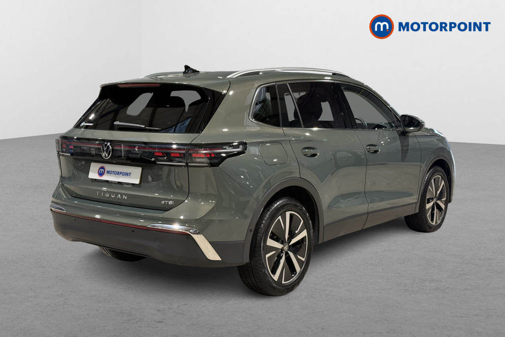 Volkswagen Tiguan Elegance Automatic Petrol SUV - Stock Number (1600909) - Drivers side rear corner
